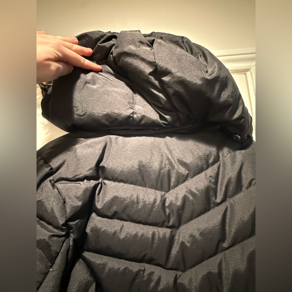 Eddie Bauer Women's Black Puffer Jacket - Picture 9 of 15